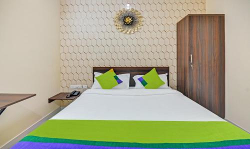 Standard Double Room image 7