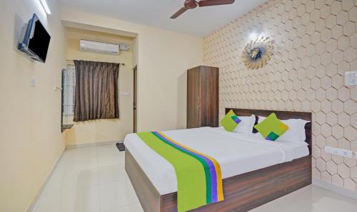 Superior Double Room room in Treebo Everest Residency Tidel Park 15 Mins From Coimbatore International Airport