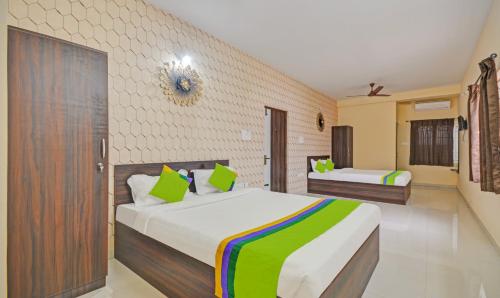 Superior Double Room image 7