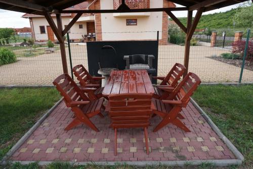 Facilities, FUZFA VENDEGHAZ in Demjen