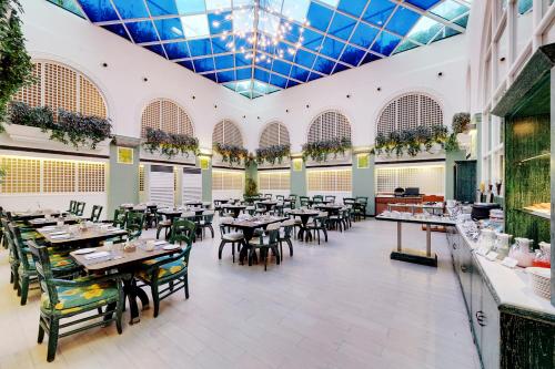 E-Square The Fern Pune, Series by Marriott photo 4