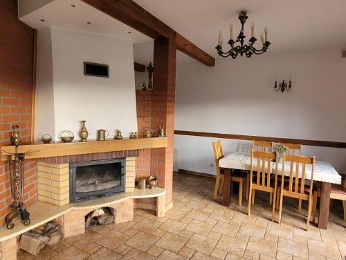 Kaszubskie Zacisze dom nad jeziorem, sauna, balia ogrodowa in Lipusz