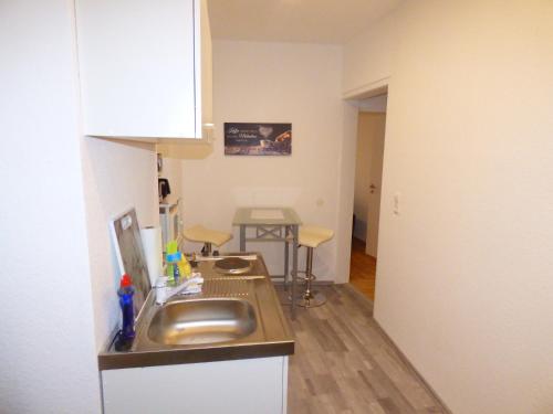 ห้องครัว, Gästehaus-City (Gastehaus-City) in เฮล์มชเต็ดท์