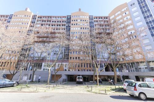ทางเข้า, Lisbon Flower 360º - Your Lovely Flat with Pool and Parking in ลูมิยาร์