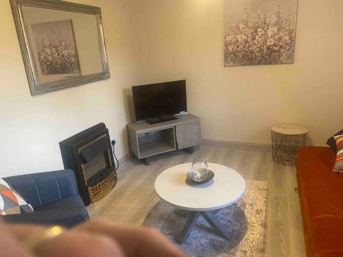 “John Bs” 1 Bedroom Apartment in Ardara