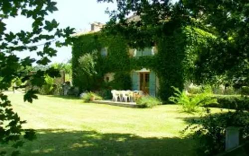 Maison de 3 chambres avec piscine privee et wifi a Saint Pierre de Cole gîte à louer Ligueux