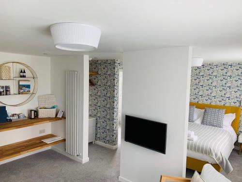 Porth Beach Hotel - image 11