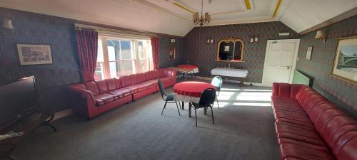 Gordon Arms Hotel - image 14