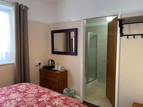 Philmar Guest House - image 5