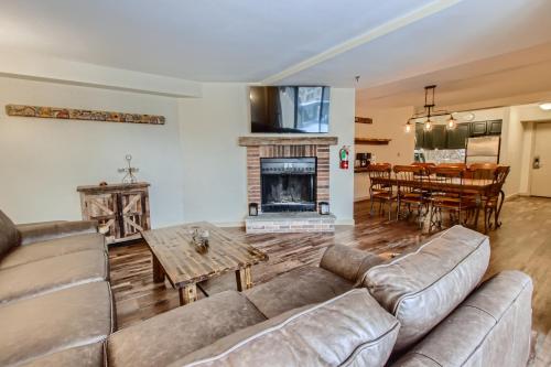 Mountain Green Condos at Killington - image 2