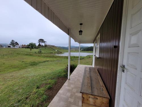2 bedrooms, 5 beds
