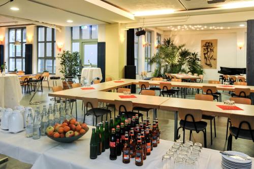 طعام و مشروبات, Gästehaus abz Stuttgart (Gastehaus abz Stuttgart) in Untertürkheim