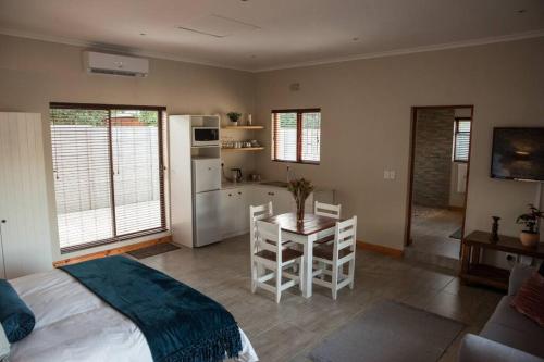 Sol Montis Guest Cottage