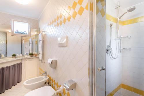 One-Bedroom Apartment image 7