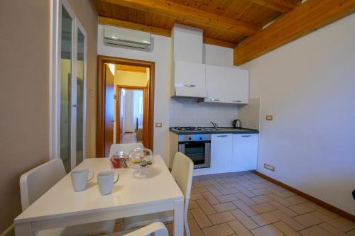 Le Stanze del Lago Apartments - image 9
