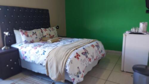 Shalongo Guest House