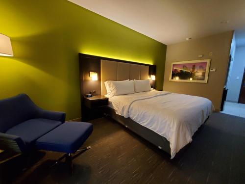 Holiday Inn Express Pearland, an IHG Hotel