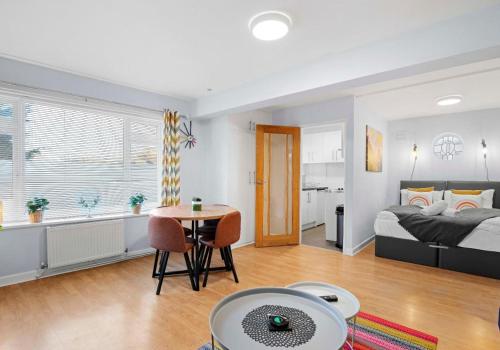 St Aubyns Studio - By My Getaways