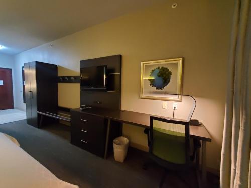 Standard Queen Room with Two Queen Beds