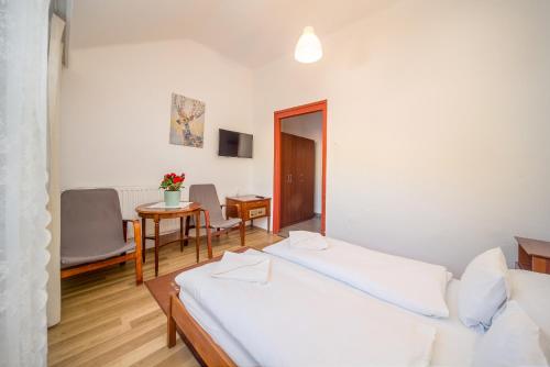 Lipicai Hotel és Étterem – Szilvásvárad, FL