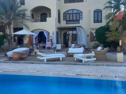 El Gouna Ground floor with direct pool and lagoon