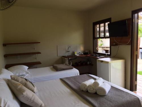 1 double bed, 1 twin bed