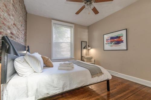 Spacious CWE 3BR near BJC by Zencity - image 14