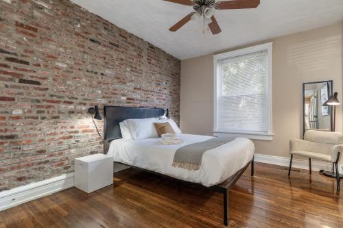Spacious CWE 3BR near BJC by Zencity - image 13