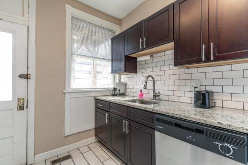 Spacious CWE 3BR near BJC by Zencity - image 12