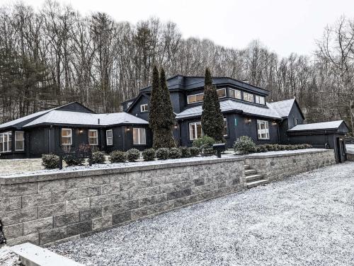 Hideaway Lodge - Glen Lake, Lake George