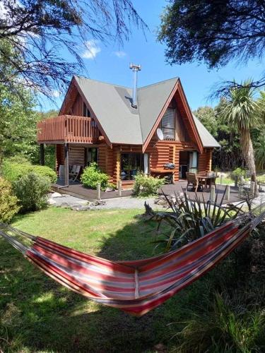 Totara Lodge - Unwind, Relax & Enjoy - Mt Lyford - Chalet - Mount Lyford