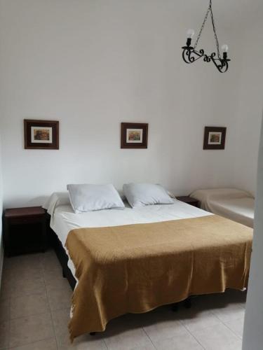 Comfort Triple Room image 5