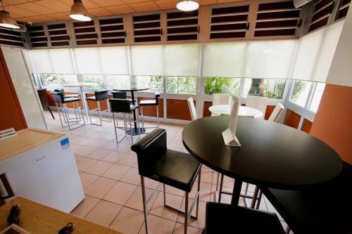 מטבח, Auberge du MOCAMBO in נומה