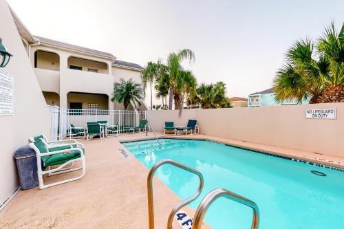 Moon Dancer Condominiums 3 thumb 3