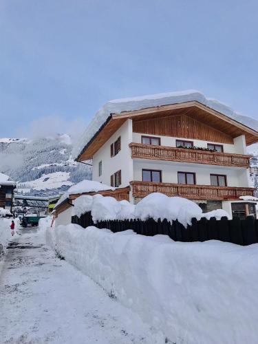 Gästehaus Schneeberger - Accommodation - Matrei in Osttirol