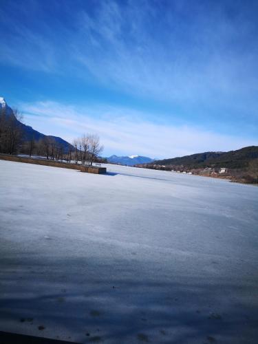 Appart T4 72m2 à Baratier entre les Orres et Embrun à coté du lac de Serre Ponçon.