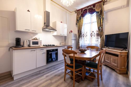 Studio familial Maison de L'église du Couvent - Chambre d'hôtes - Narbonne