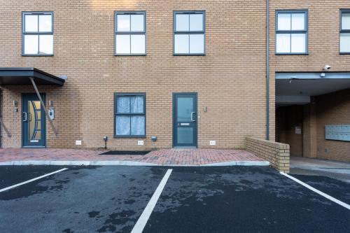 Spacious duplex flat near town centre