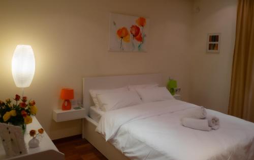 Valletta Collection - Merchant Str Apartment with large yard 5