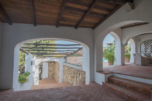 Зовнішній вигляд готелю, Il Giardino degli Oleandri  in Порто Черво