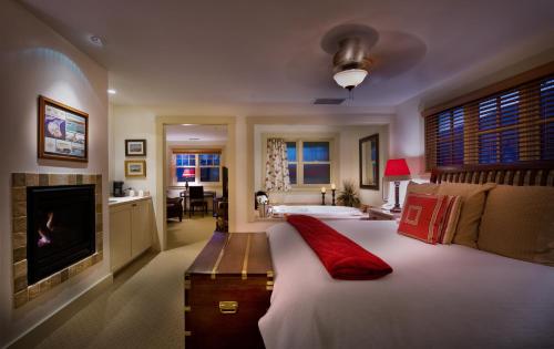 Pezsgőfürdő, 1906 Lodge in Coronado (Kalifornia)