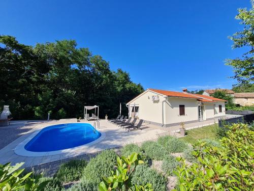  Villa Ari, Unterkunft in Nedeščina