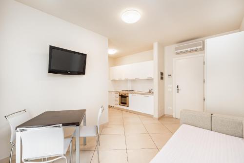 Hotel & Residence Exclusive - image 14