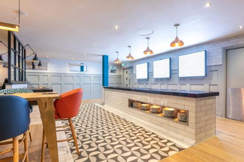 Restaurant, Holiday Inn Oxford By IHG in Oxford