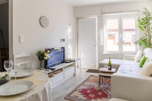 2 Bedroom house and Garden Lounge in Sao Pedro de Penaferrim