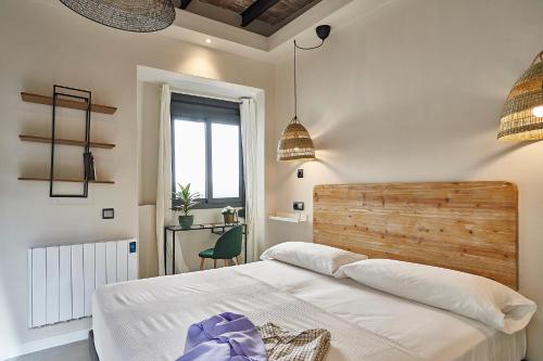 AinB Eixample-Miro Apartments - image 14