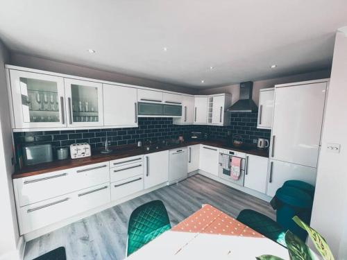 Picture of Modern 3 Ground Floor Parking And Garden