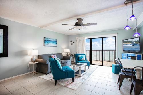 Summit 1218 1 Bedroom Beachfront WiFi Sleeps 6 - image 2