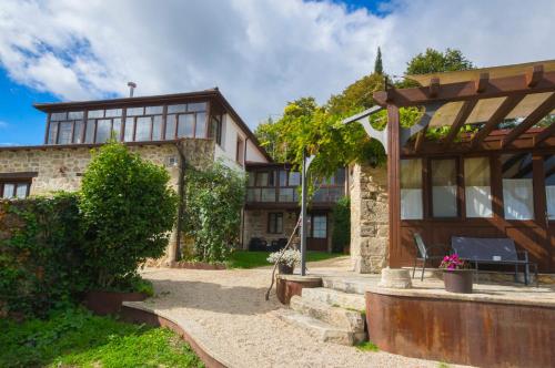  O Canto da Terra, Pension in Pantón bei O Carballo