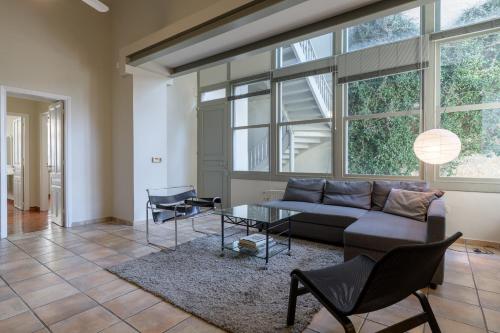 Two Bedroom Apartment in Plaka - main image